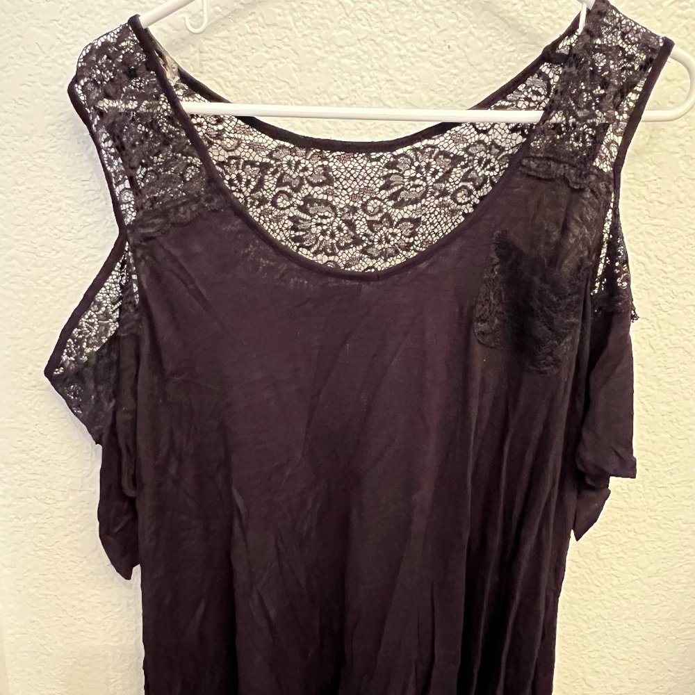 Xhilaration Women's Tshirt